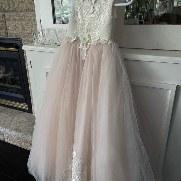 Flower Girl/ Communion Dress - Picture 3 of 4